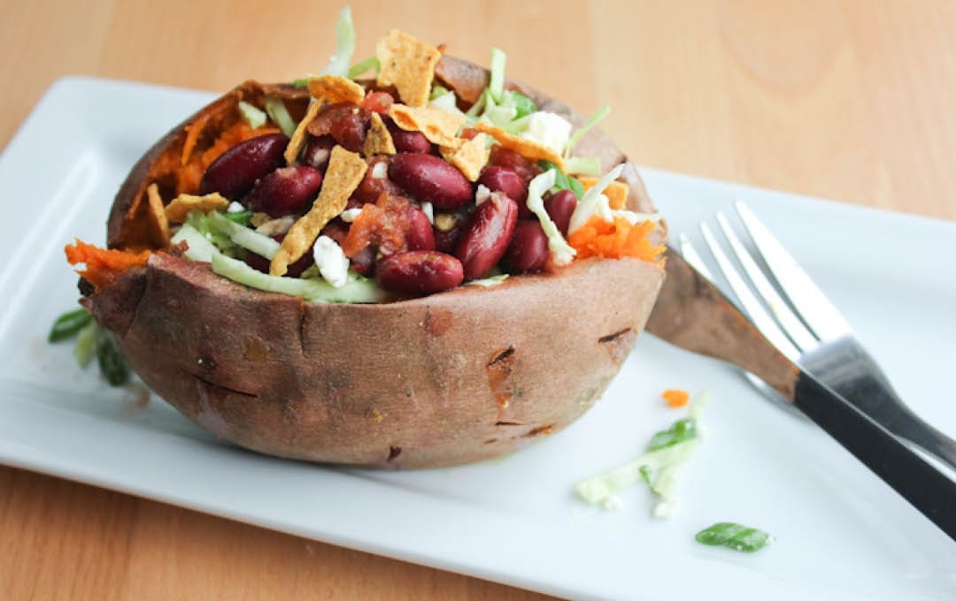 April Diet Plan Week 2 – Recipe 6 Jacket Potato With Kidney Beans And Guacamole